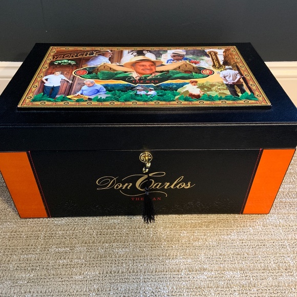Don Carlos "The Man" collector humidor - Picture 2 of 3